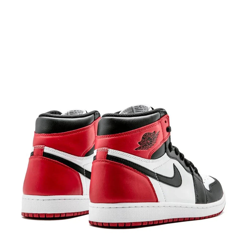 Air Jordan 1 Retro High OG black toe