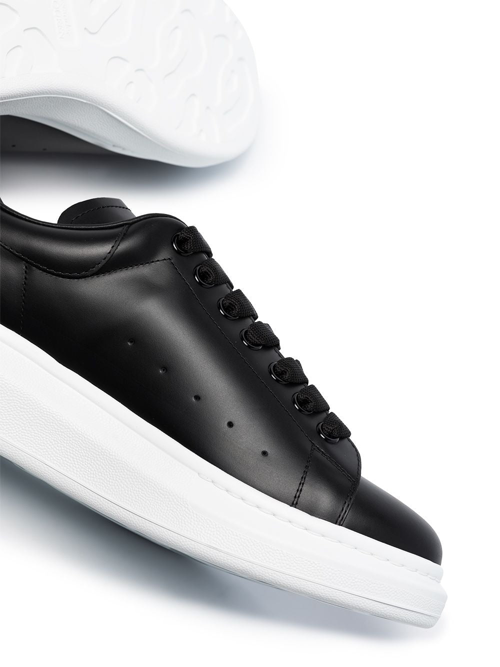 Alexander McQueen Oversized Color Negro/Blanco