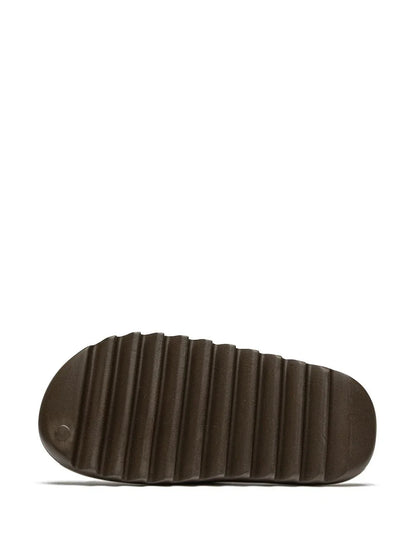 Yeezy Slide "Soot"