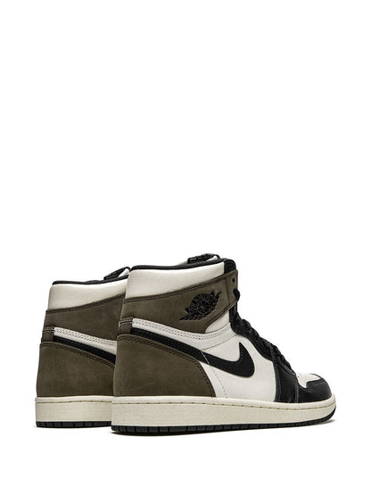 Air Jordan 1 Retro High OG "Dark Mocha"