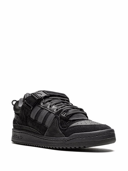 Forum Buckle Low de Adidas x Bad Bunny