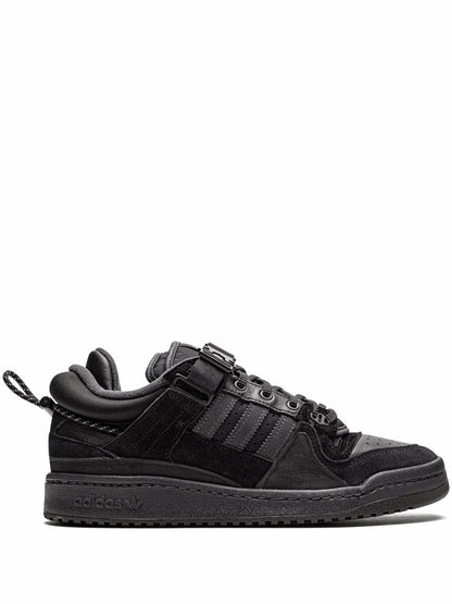 Forum Buckle Low de Adidas x Bad Bunny