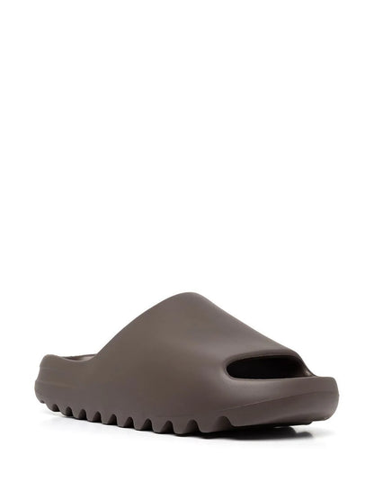 Yeezy Slide "Soot 2021"