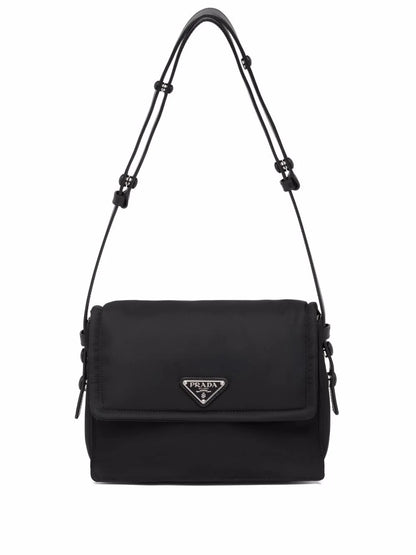 Prada bolsa de hombro capitonada Re-Nylon pequeña