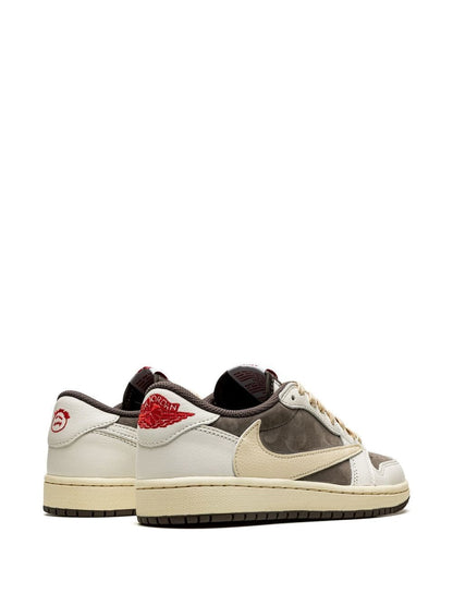 Jordan 1 Low Mocha Reverse Travis Scott