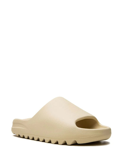 Yeezy Slide "Bone 2022"