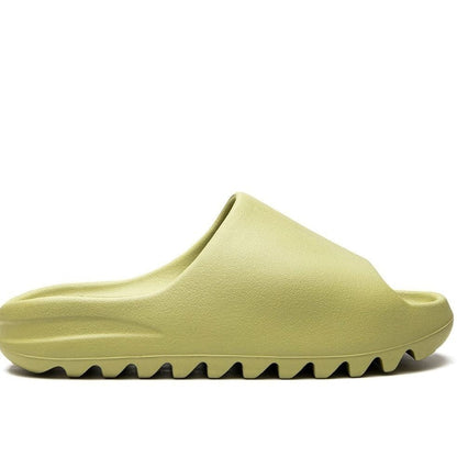 YEEZY Slide "Resin 2022"